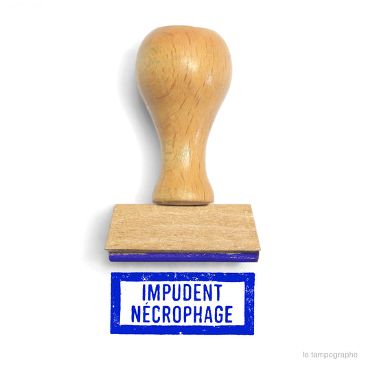 Impudent nécrophage